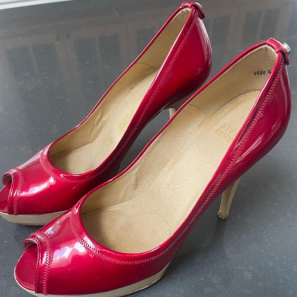 Stuart Weitzman Candy Apple Red Patent Leather Peep Toe Platform High Heel 8.5M - Picture 2 of 8